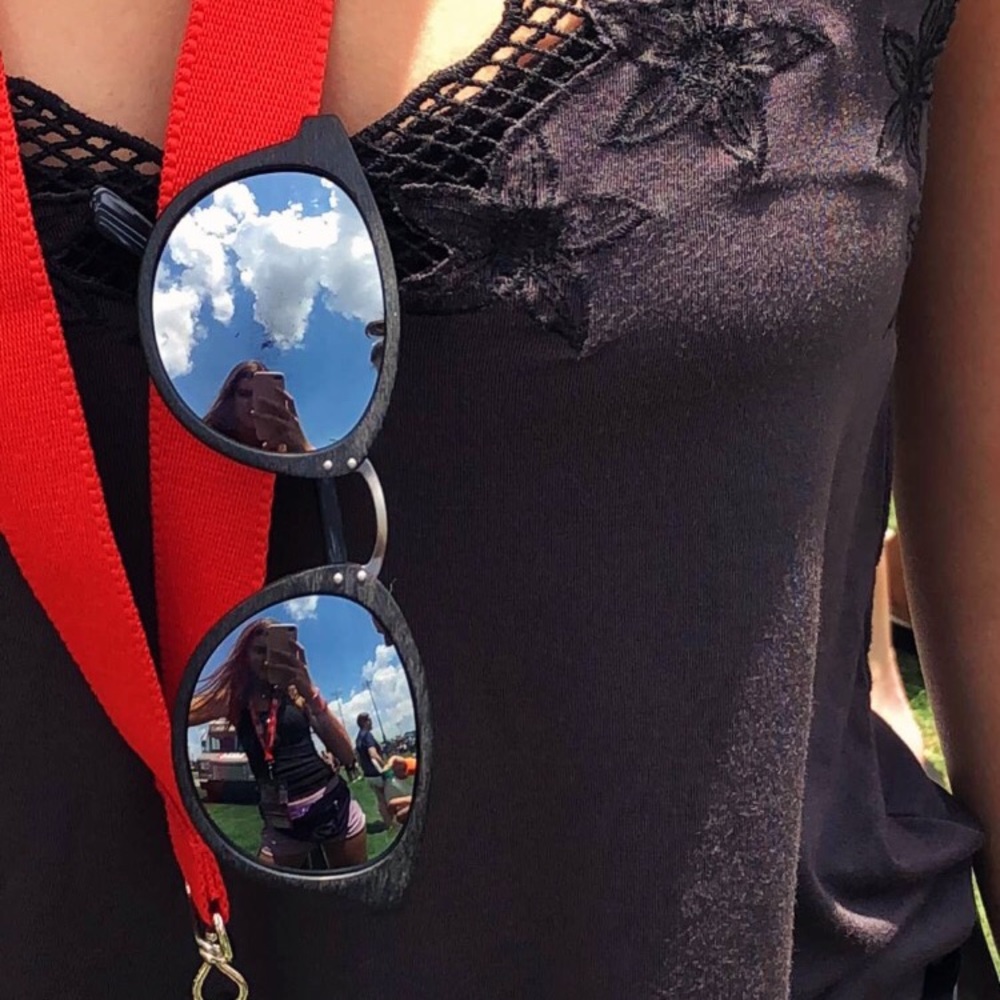 Meet your Posher, Helen